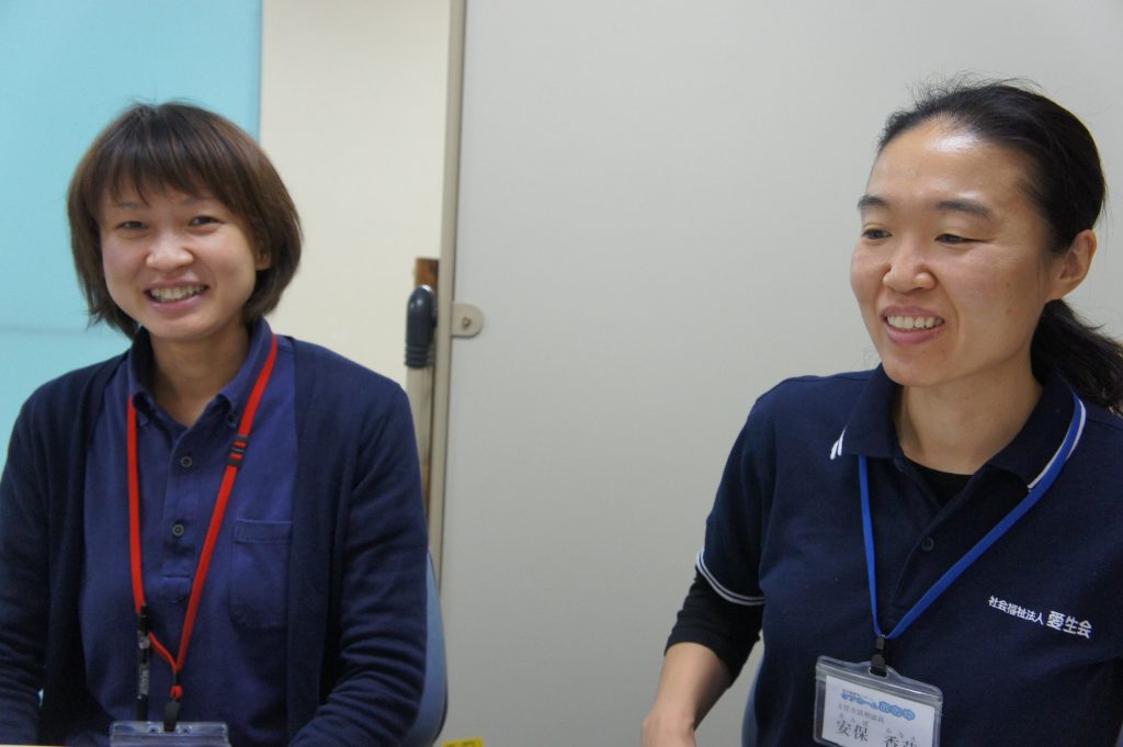 藤井さん(左)と安保さん